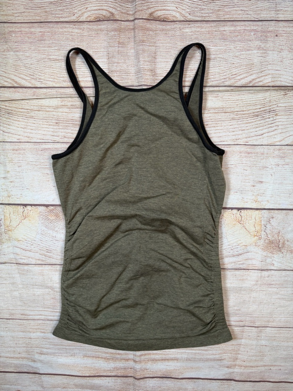 Lululemon Women's Olive Green Yoga In The Flow‎ Tank Top